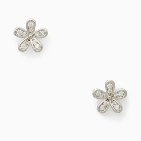 ♠️ Kate Spade ♠️️ Gleaming Clear Gardenia Flower Studs - Picture 7 of 9